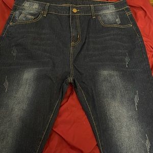 Size 3x denim jeans never worn I’ve had them a yr never did fit. Ex condition.